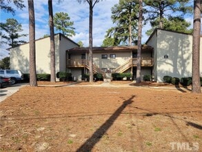Building Photo - 901 Applewood Ln