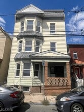Building Photo - 78 Napoleon St