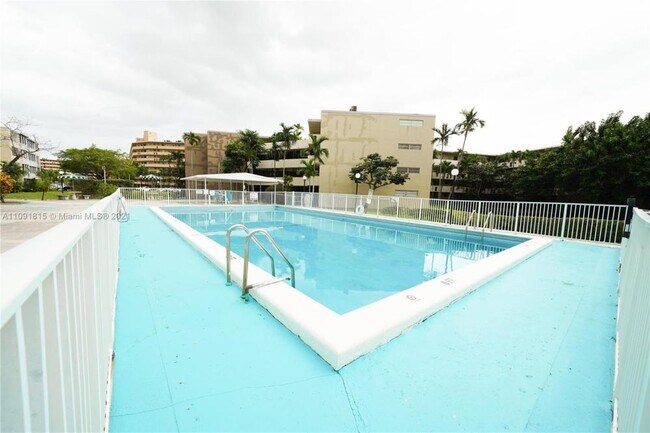 Foto del edificio - 2 bedroom in Miami FL 33179