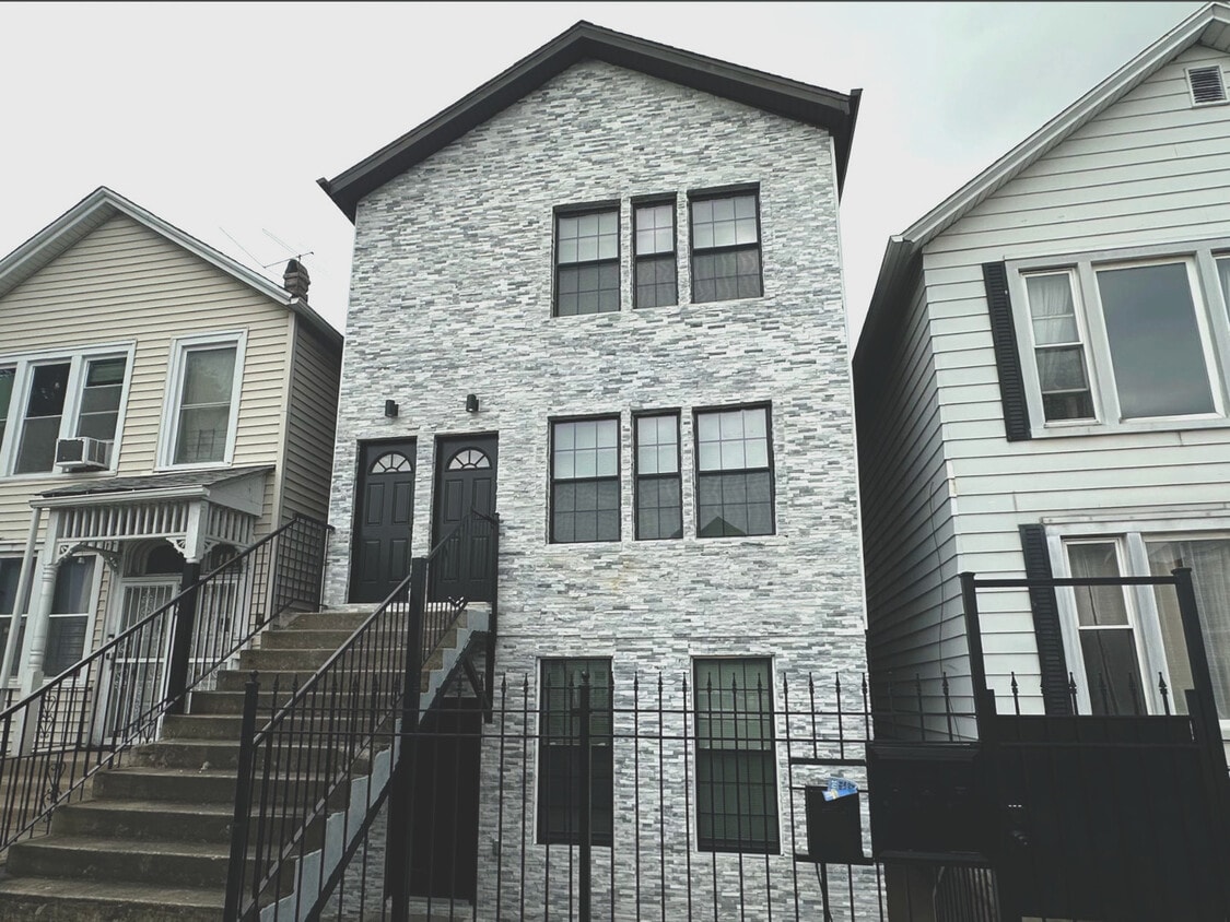 Primary Photo - 2702 S Union Ave