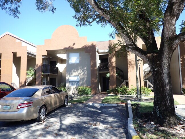 Building Photo - 631 SW 113th Way
