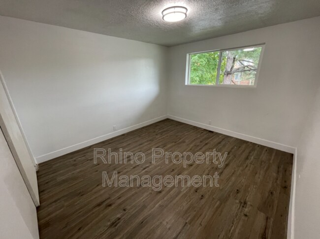 Building Photo - 273-285 E Whitlock Ave