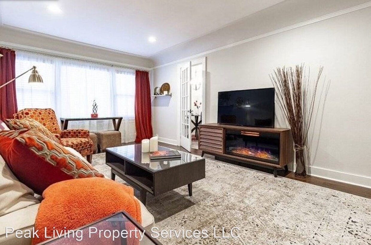 Primary Photo - 411 Bellevue Ave E