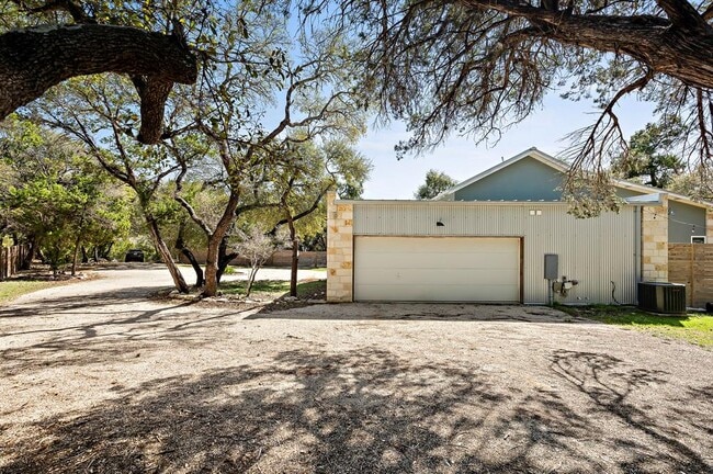 Building Photo - 805 Gallagher Dr