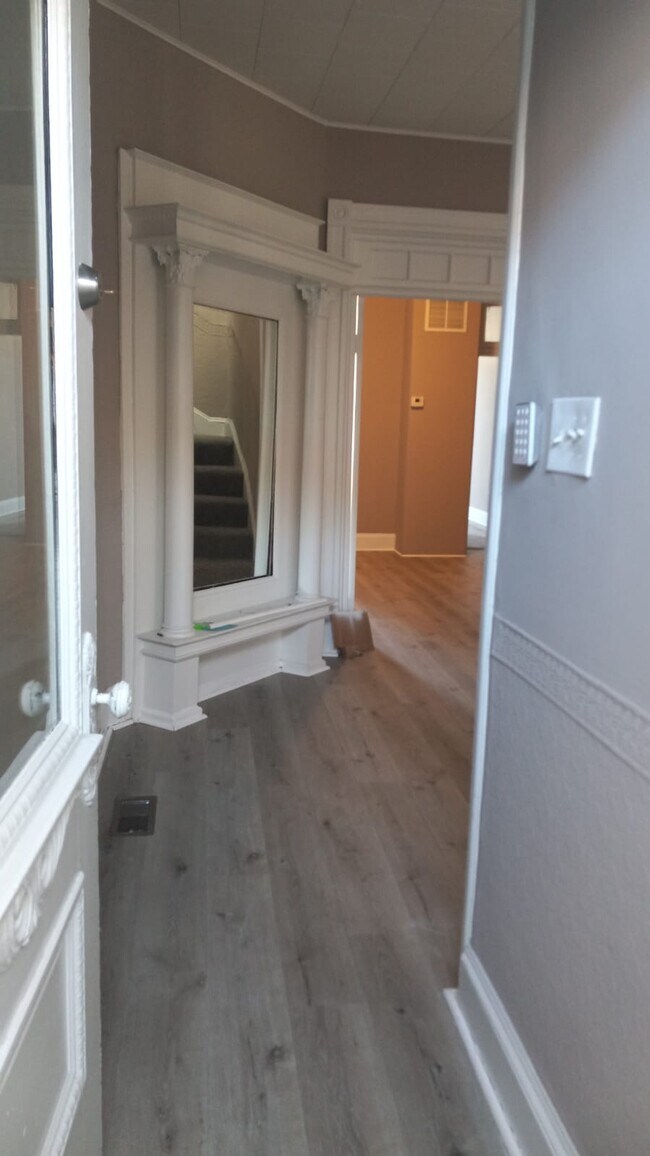 Foto del edificio - 519 Sanford Pl