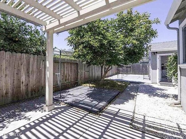 Building Photo - 3 br, 2 bath House - 267 Ocie Way