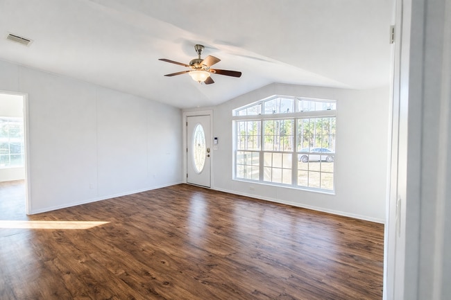 Building Photo - 299 Cayenne St