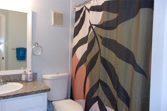 Building Photo - 9520 Seawall Blvd