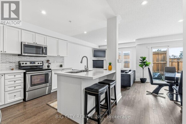 Building Photo - 4 Jerseyville Wy