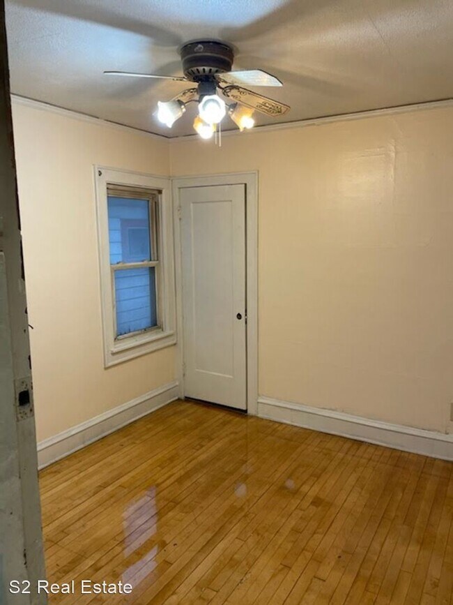 Building Photo - 2 br, 1 bath House - 7729 W Hicks St.