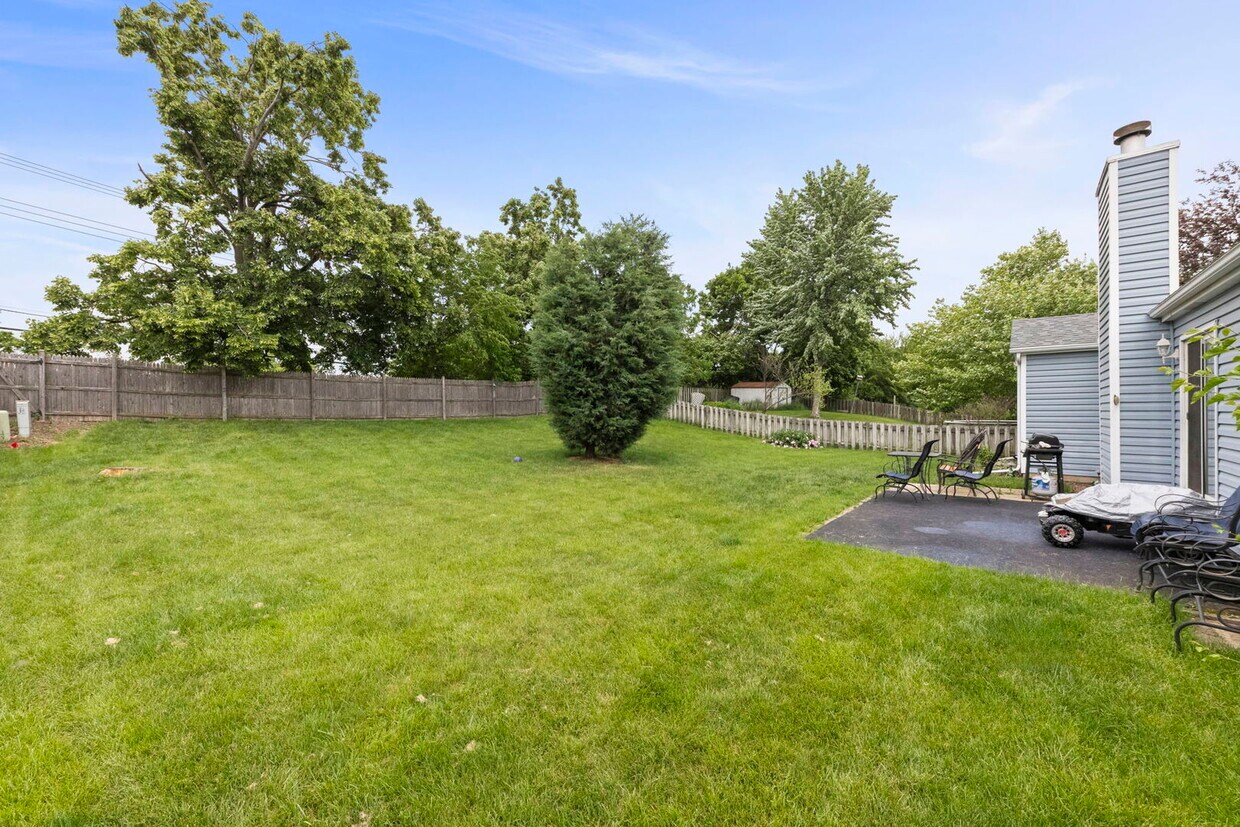 Building Photo - 2980 Pineland Ct