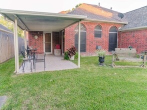 Building Photo - 3638 Desert Run Dr