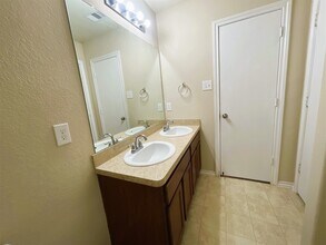 Building Photo - 819 Katydid Ct