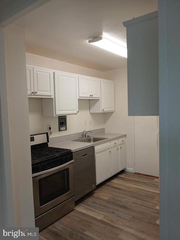 Foto del edificio - 6641 Wakefield Dr