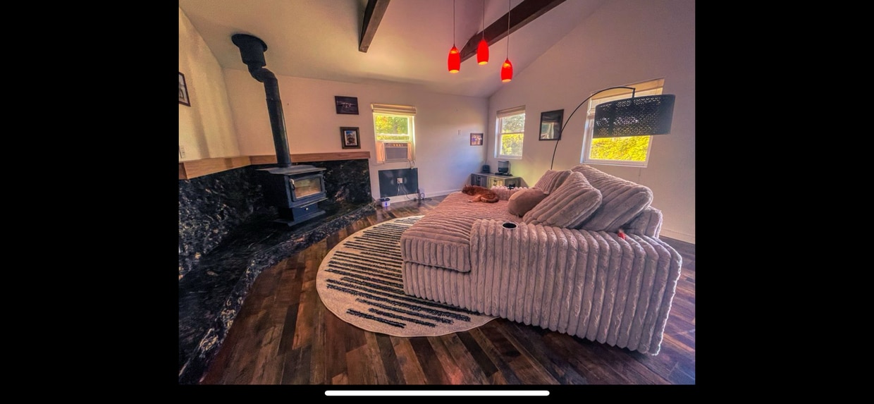 Primary Photo - 9 Wickes Ln