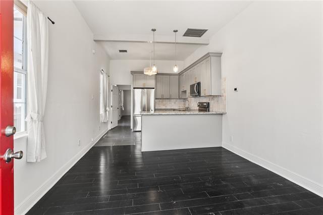 Building Photo - 723 N Salcedo St