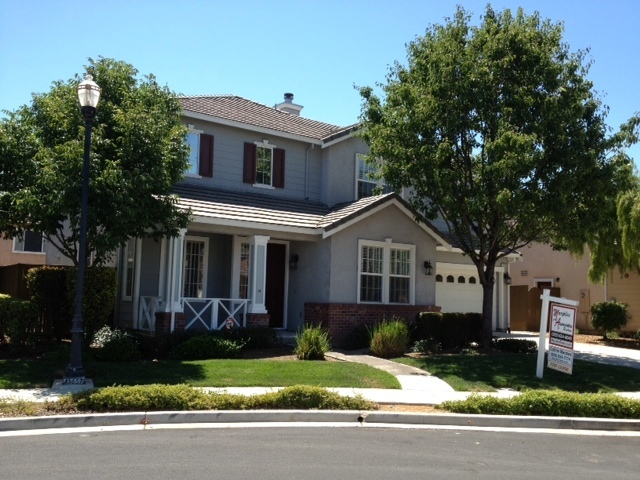 Foto del edificio - Beautiful Brentwood Two-Story home on a qu...