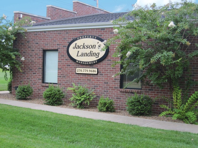 Building Photo - Jackson's Landing