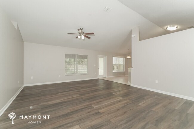 Building Photo - 6811 Krenson Oaks Cir