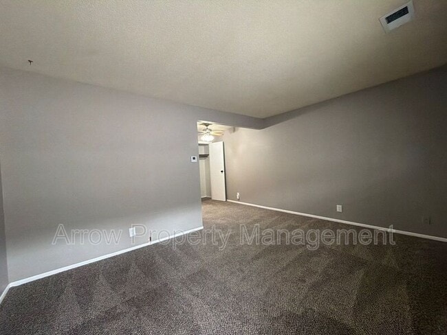 Foto del edificio - 2110 J St