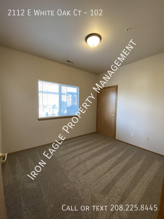 Foto del edificio - 2112 E White Oak Ct