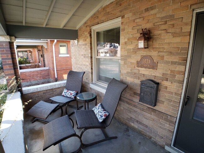 Building Photo - "Charming 4-Bedroom Denver Home with Grani...