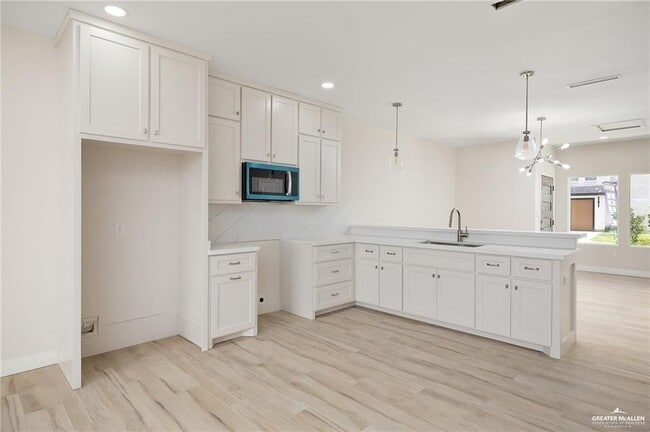 Building Photo - 13 East St