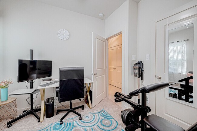 Foto del edificio - 6021 Cypress St