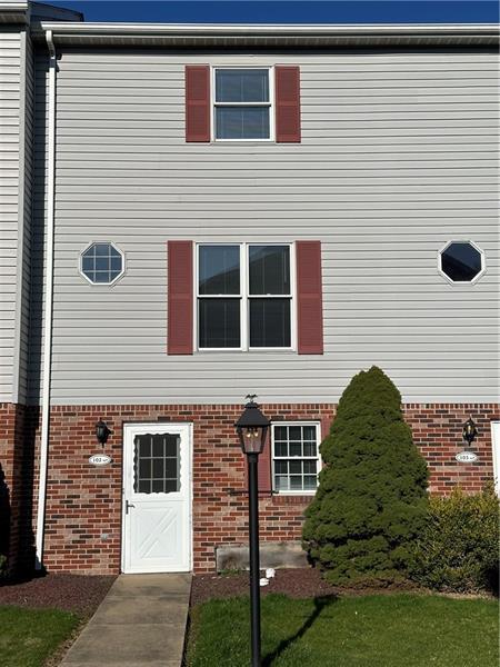 Primary Photo - 102 Thistle Dr