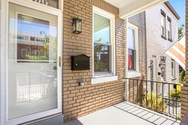 Building Photo - 3 Bedroom 2 Bathroom Townhome // Kingman P...
