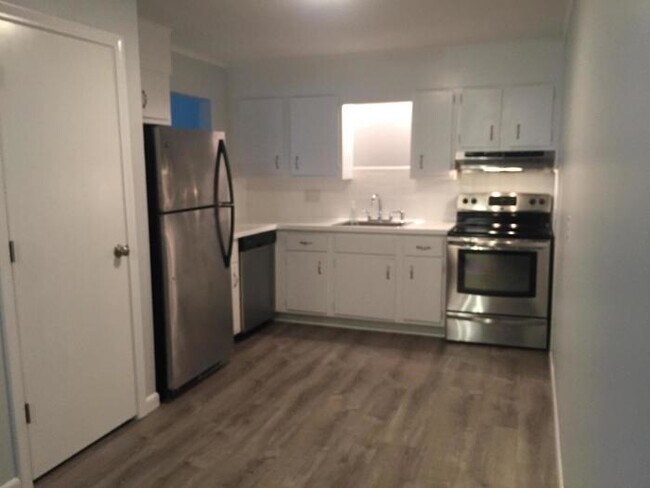 Building Photo - 1 bedroom in Dennis MA 02639