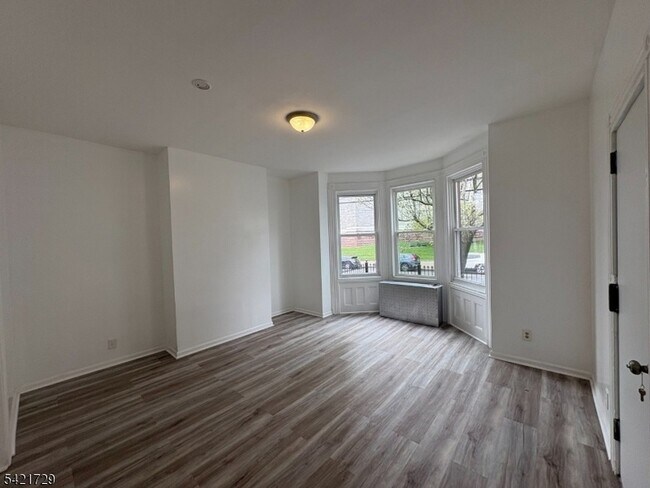 Foto del edificio - 139 Clifton Ave