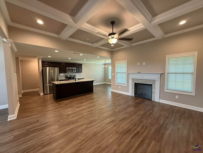 Building Photo - 313 Creek Ridge Dr