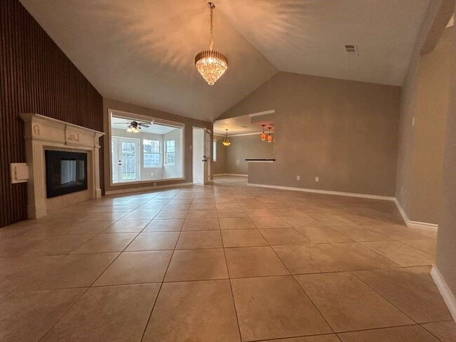 Building Photo - 608 Pebbleshire Dr