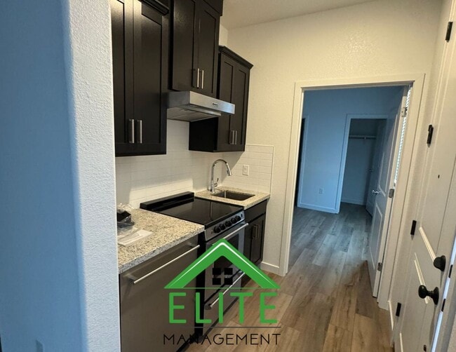 Foto del edificio - Charming Single-Bedroom Retreat in Manteca...