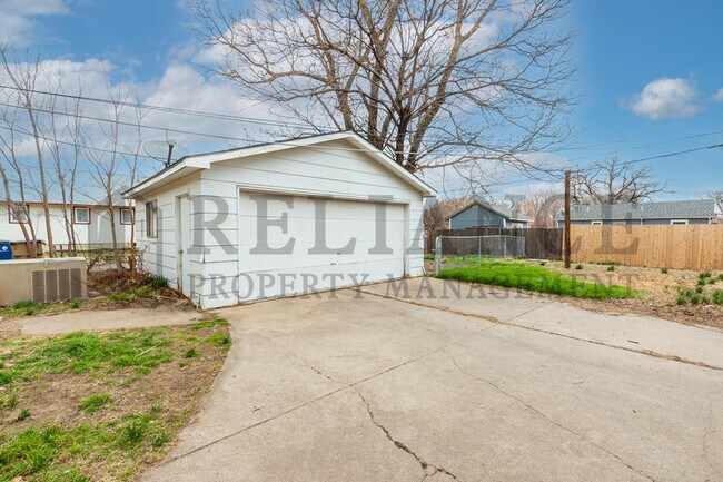 Foto del edificio - 518 S Meridian Ave