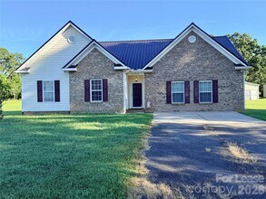 Building Photo - 3565 Randleman Rd