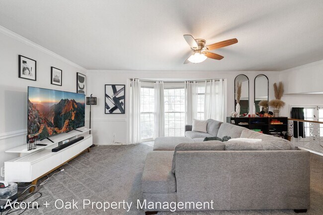 Building Photo - 4 br, 3 bath House - 134 Chateau Rd.