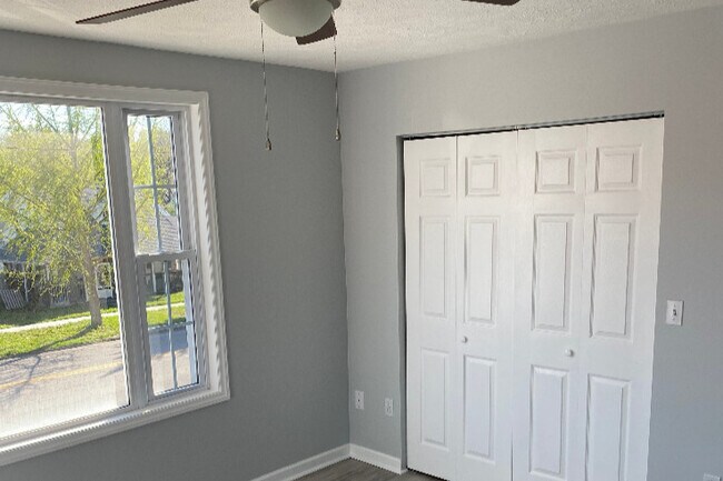Bedroom 1 - 1014 6th Ave