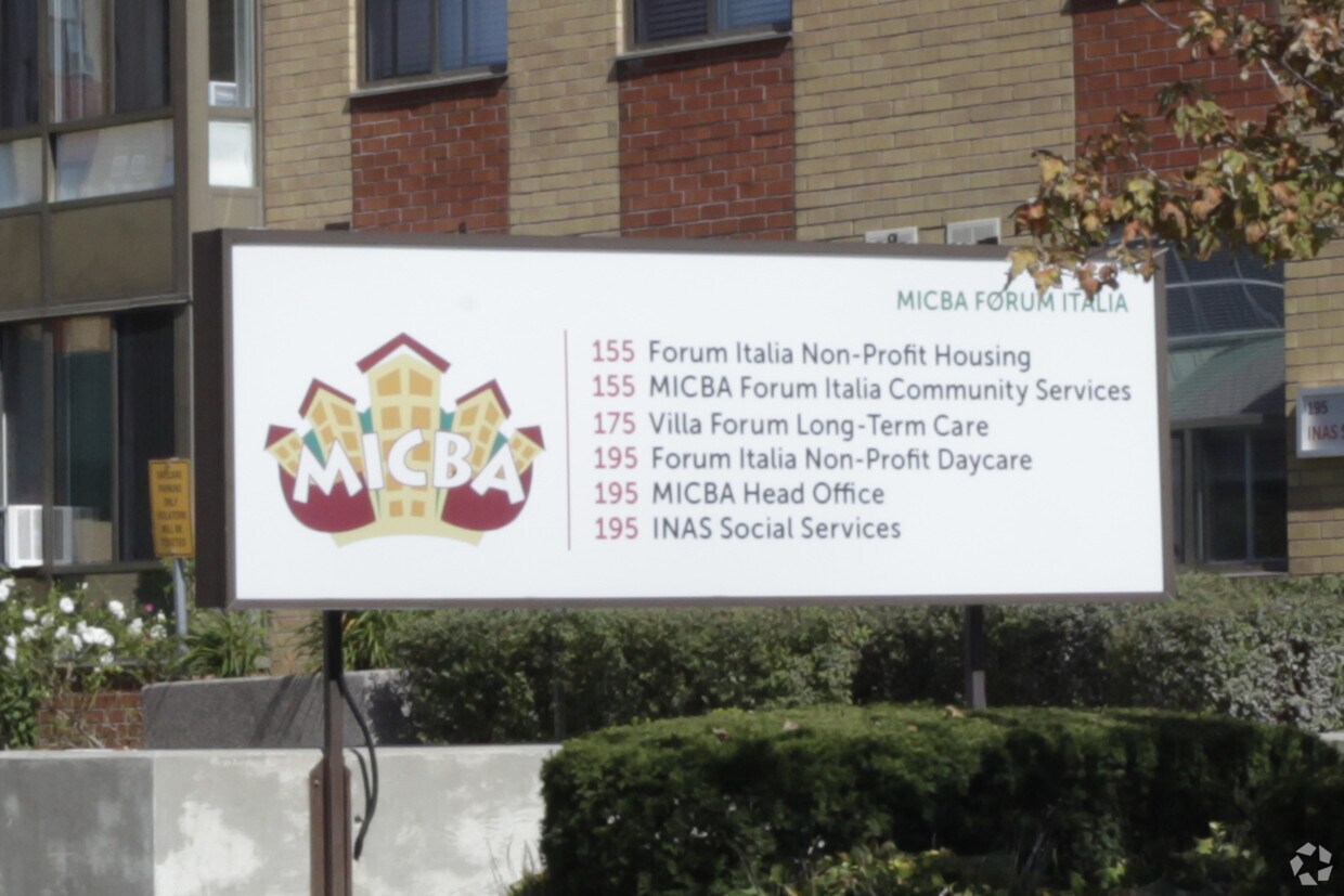 Photo du bâtiment - 195 Forum Dr