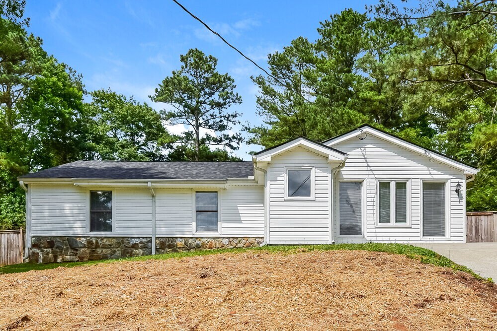 Primary Photo - 3845 Scarsborough Dr SW