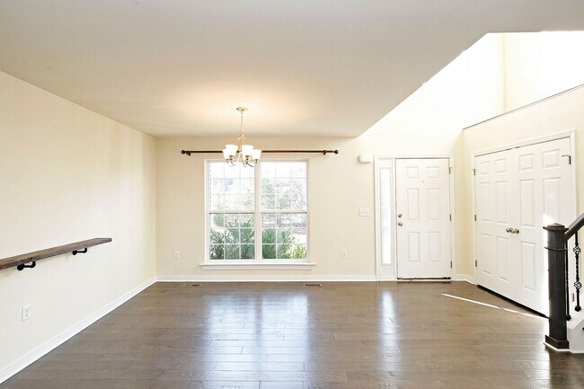 Foto del edificio - Pet-Friendly Home with Fenced Yard in Reedy Creek