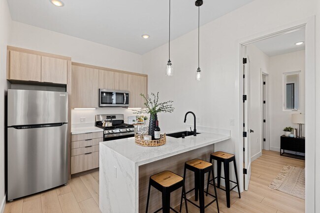 Foto del edificio - Beautiful New Affordable 1 Bedroom Home