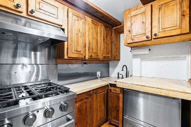 Foto del edificio - Cozy Cabin Retreat in Scotts Valley – Idea...