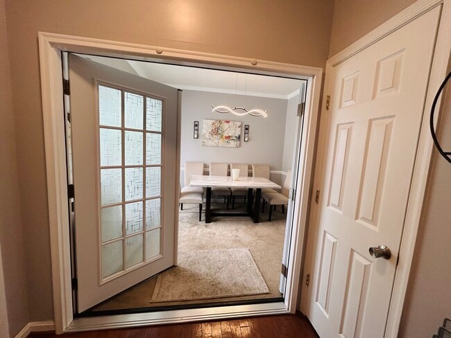 Entrance - 7 Azalea St