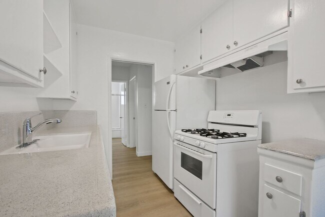 Foto del edificio - 1437 Brockton Ave