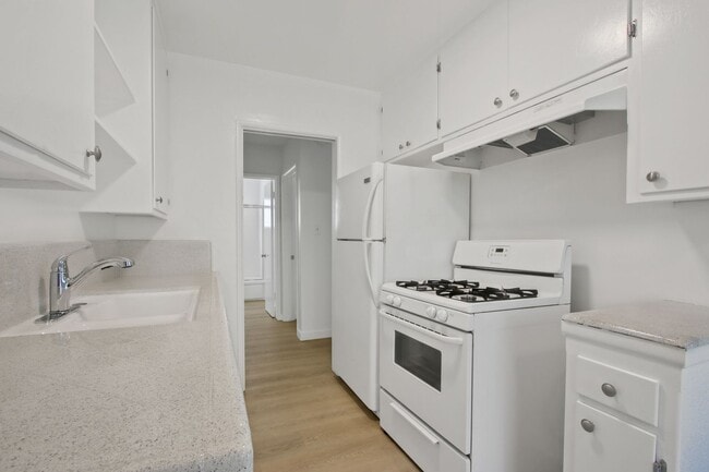 Building Photo - 1437 Brockton Ave