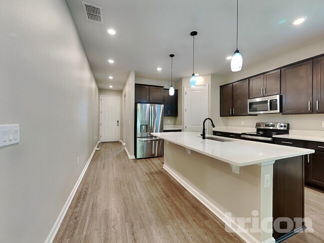 Foto del edificio - 5725 Arlington River Dr.