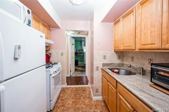 Building Photo - 782 E 179th St