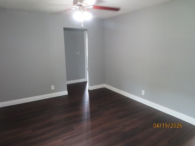 Photo - 10410 Broadstairs St House